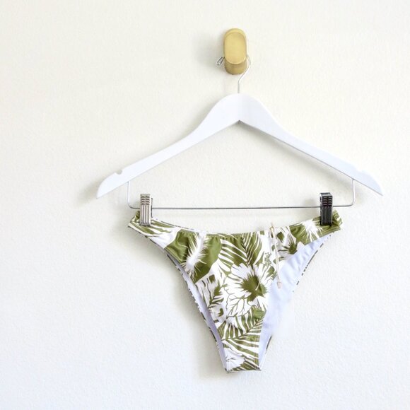 NEW! Kenny Flowers The Bali Sporty Bikini Bottom Tropical Green SZ M - Picture 4 of 7